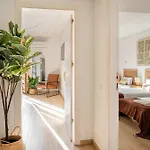 The Collection - Paseo De Gracia 5bd And 3bth For 10 With Terrace Barcelona